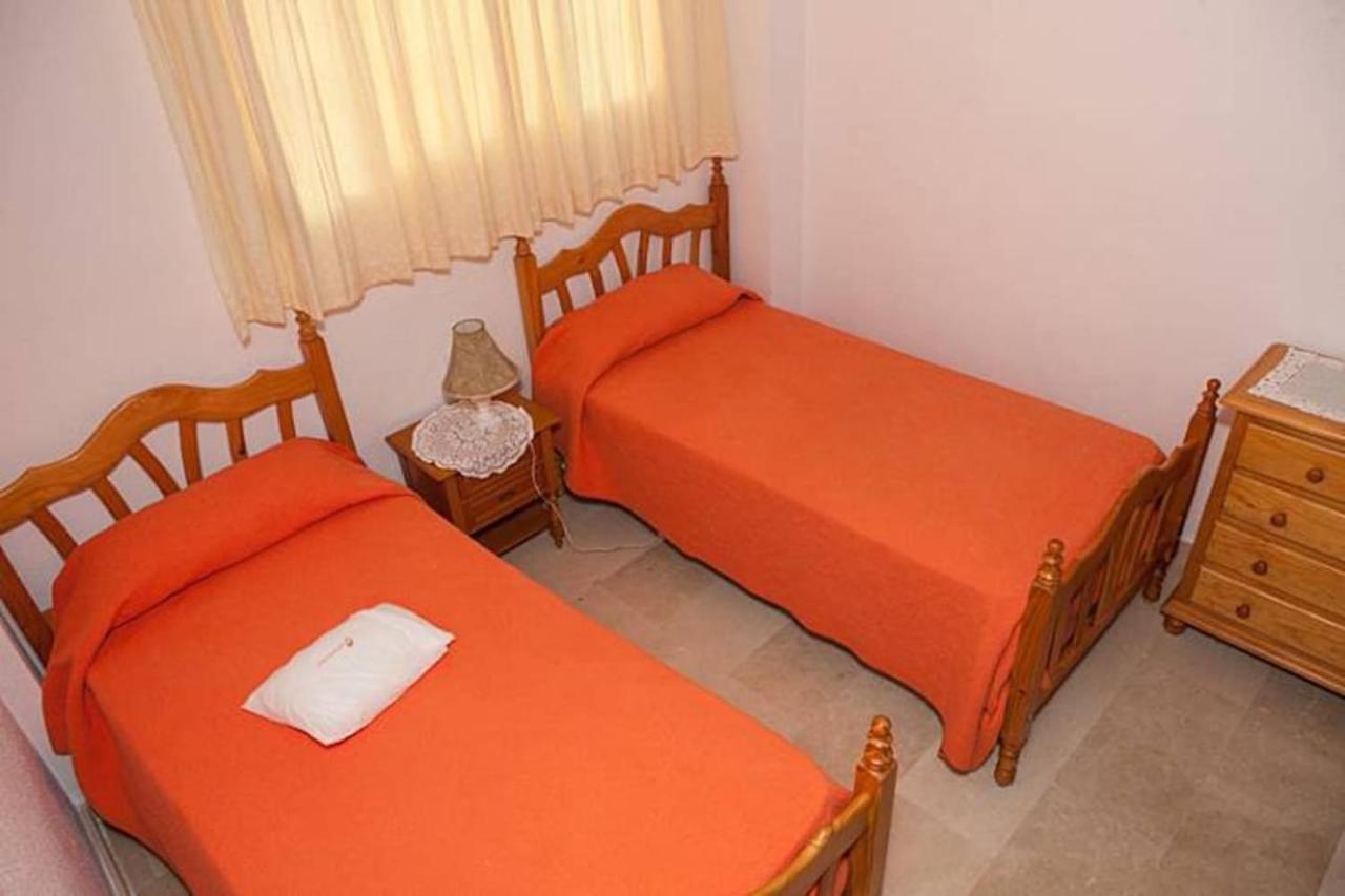 Apartamento En Nerja. Primera Linea De Playa Buitenkant foto