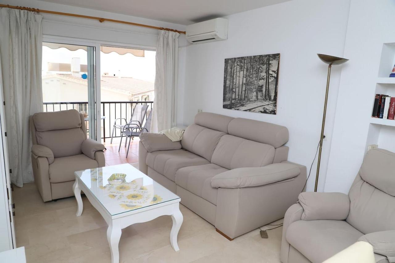 Apartamento En Nerja. Primera Linea De Playa Buitenkant foto
