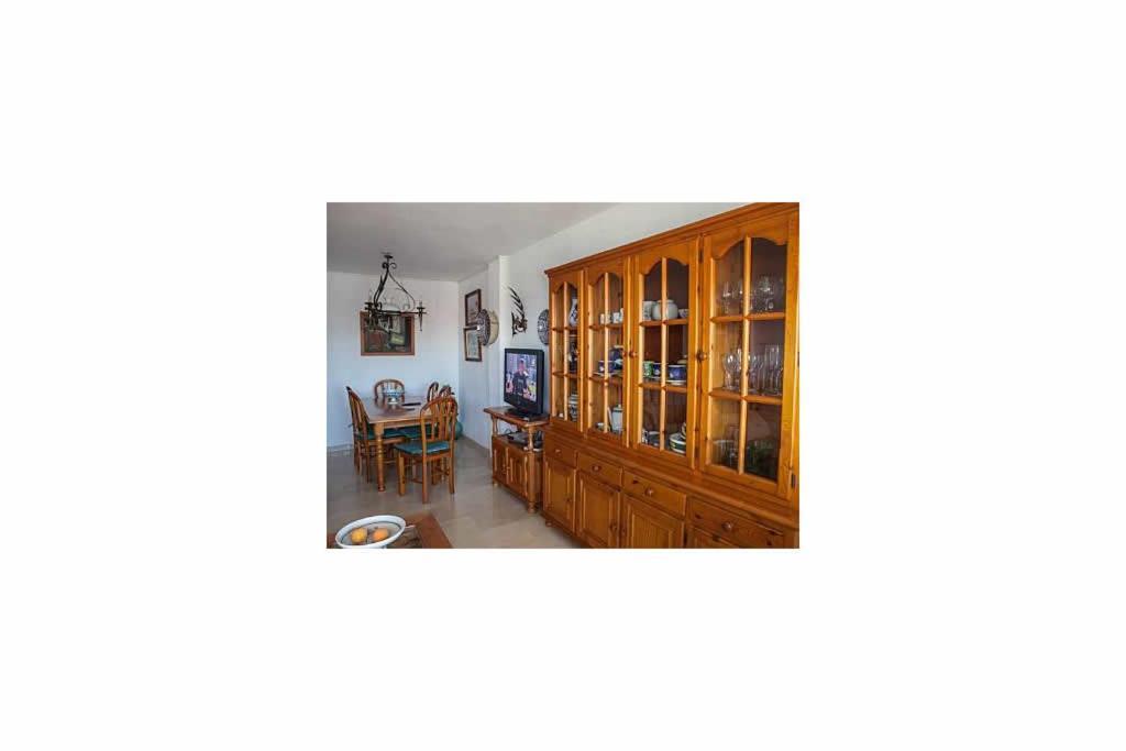Apartamento En Nerja. Primera Linea De Playa Buitenkant foto